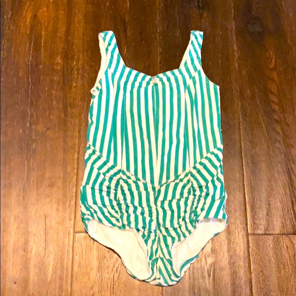 Wovenplay romper